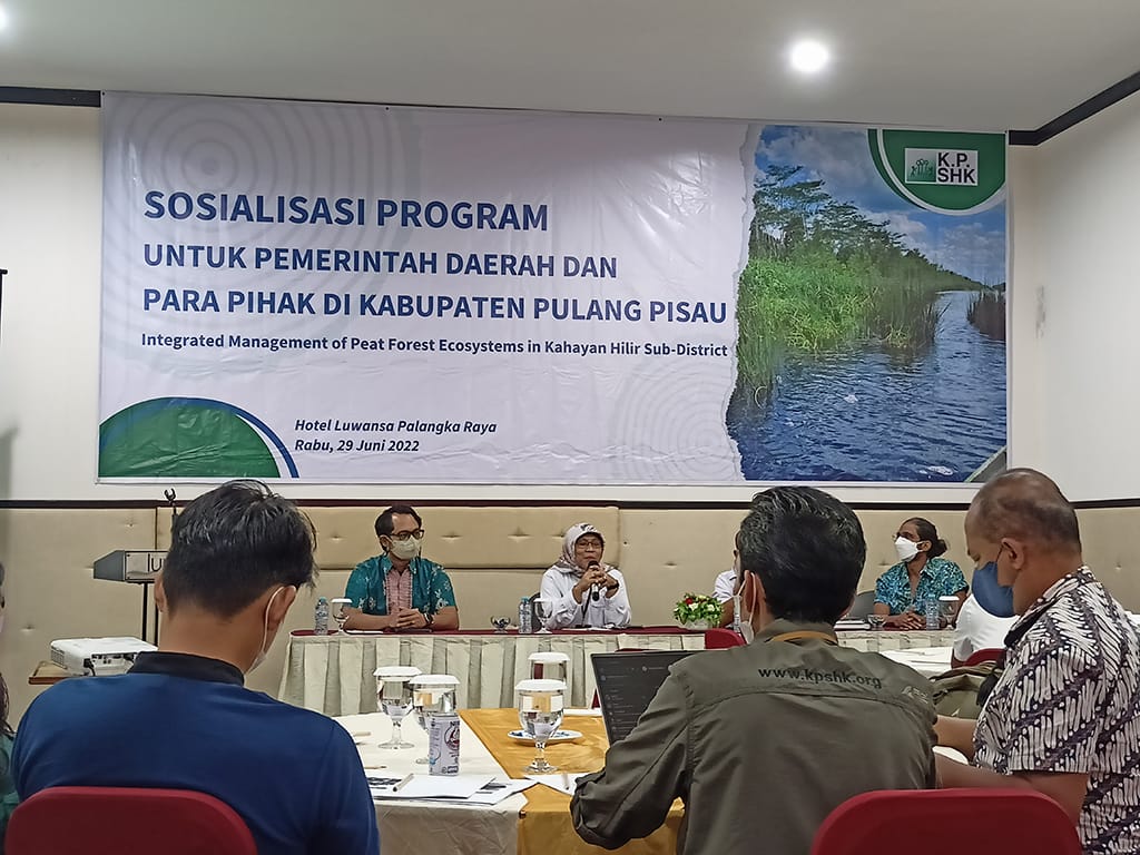 Foto2-Pembukaan-Sosialiasi-Program-oleh-BPSKL-Kalimantan